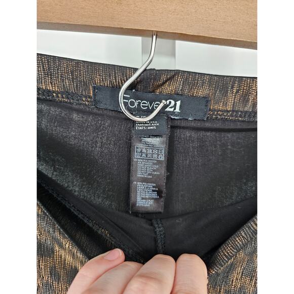 Forever 21 Womens Sz S Black and Gold Leggings metallic Sheen Shiny - Picture 3 of 5